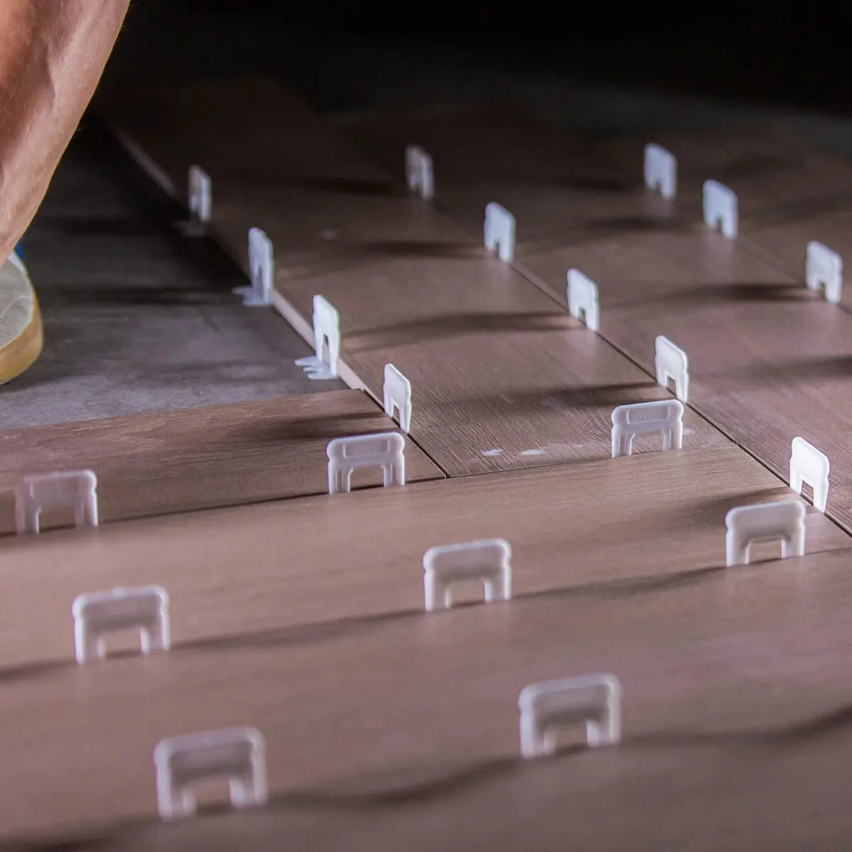 Perfect Level Master T-Lock 1/32" (1mm) Tile Leveling Clips - Image 5